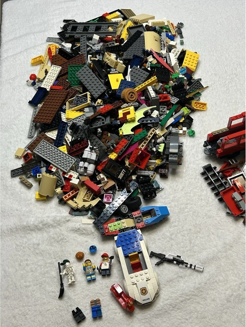 5+ Pound Lego Bulk Minifigure/Brick Lot And Hogwarts Castle Lego Lot Incomplete